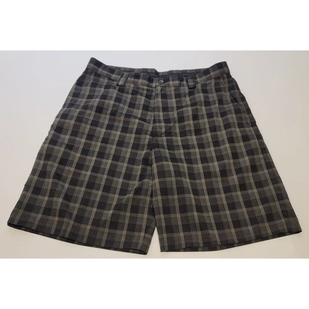 IZOD XFG Men's Plaid Golf‎ Shorts Size 34 Black Gray Polyester Performance Sport